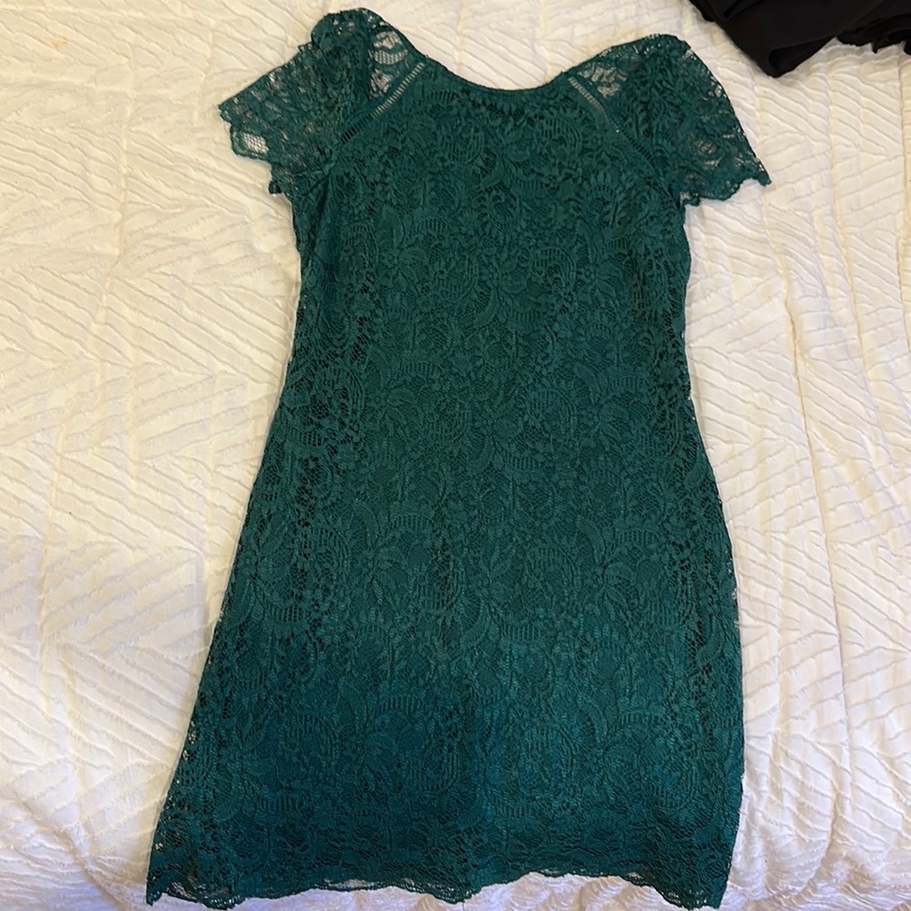 Green lace T shirt dress